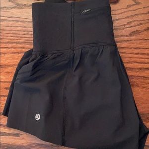 lulu lemon shorts!! size 6